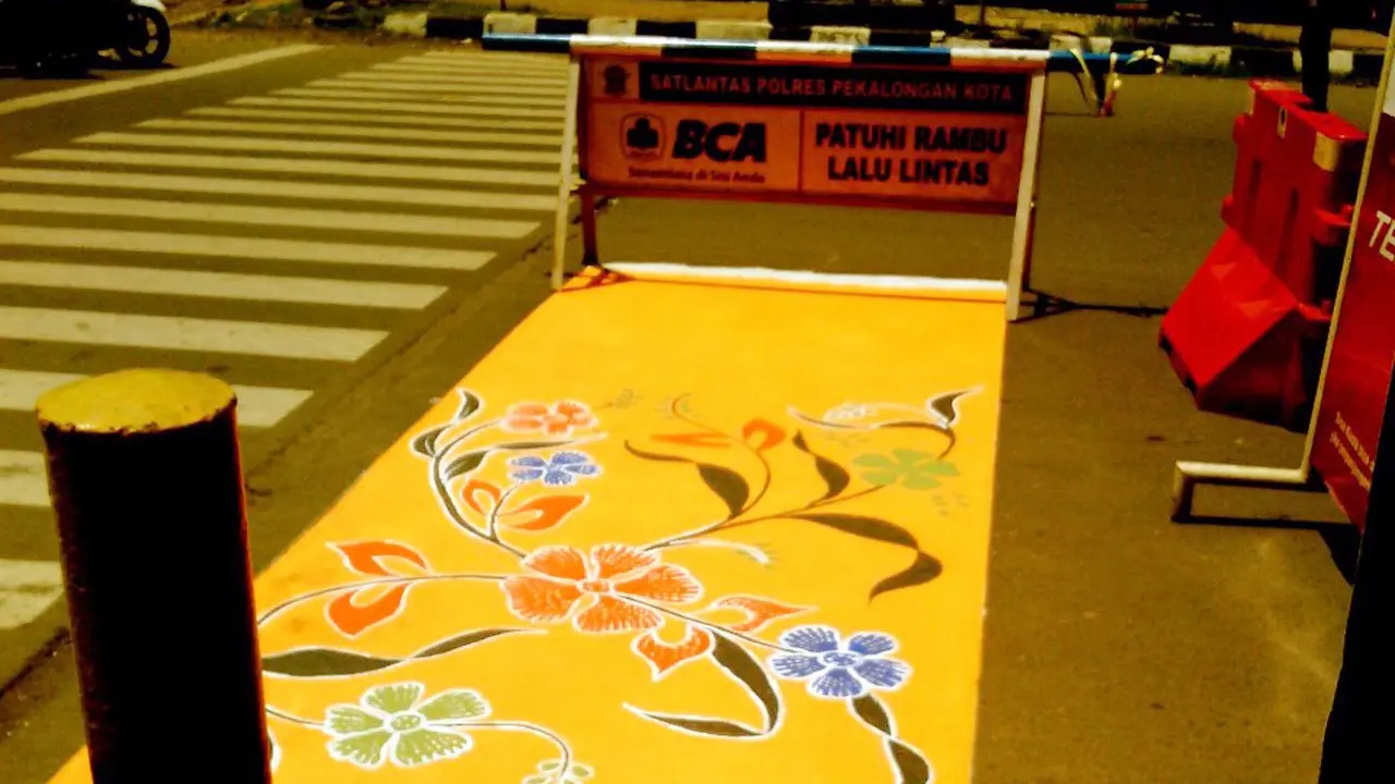 Zebra Cross Bermotif Batik, Bisakah Tertibkan Pengguna Jalan?