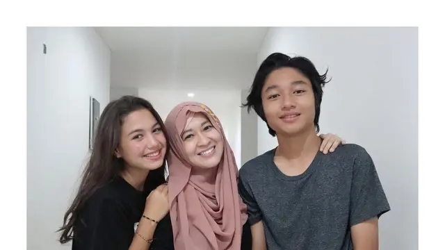 6 Potret Kebersamaan Saskia Chadwick dan Keluarga Kiesha Alvaro, Sudah Akrab