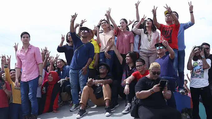 [Bintang] Syuting video klip untuk Ahok di Kalijodo