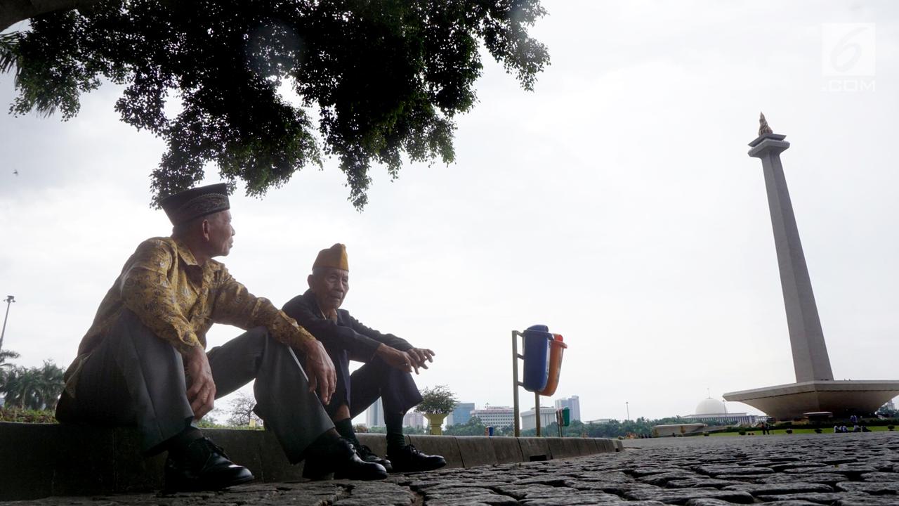 PHOTO: Mimpi Dua Veteran Kembali ke Jakarta Terwujud di Hari Pahlawan