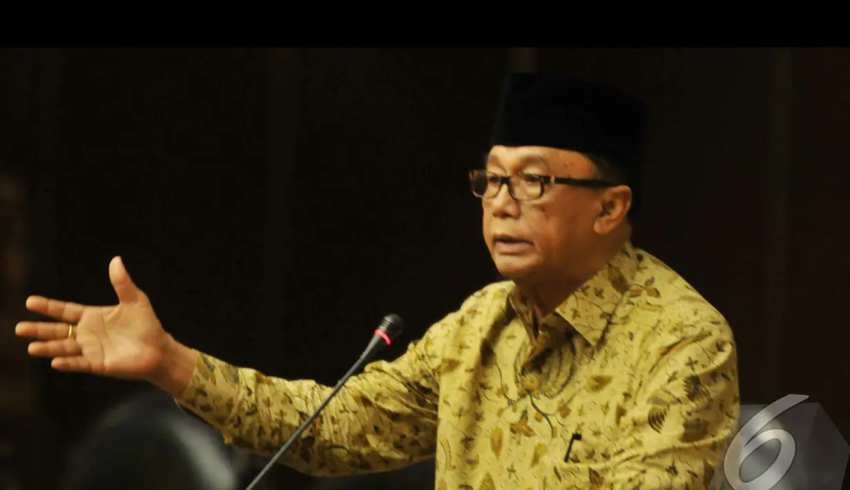 Ketua MPR Sidarto Danusubroto mengatakan PR Indonesia yang pertama adalah mengatasi masalah kesenjangan sosial, MPR RI, Jakarta, Senin (18/8/2014) (Liputan6.com/Johan Tallo)