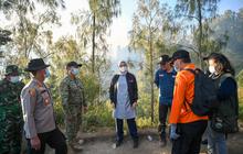 Bupati Ipuk Tetapkan Tanggap Darurat Karhutla Kawah Ijen, Andalkan Helikopter Water Bombing untuk Padamkan Api