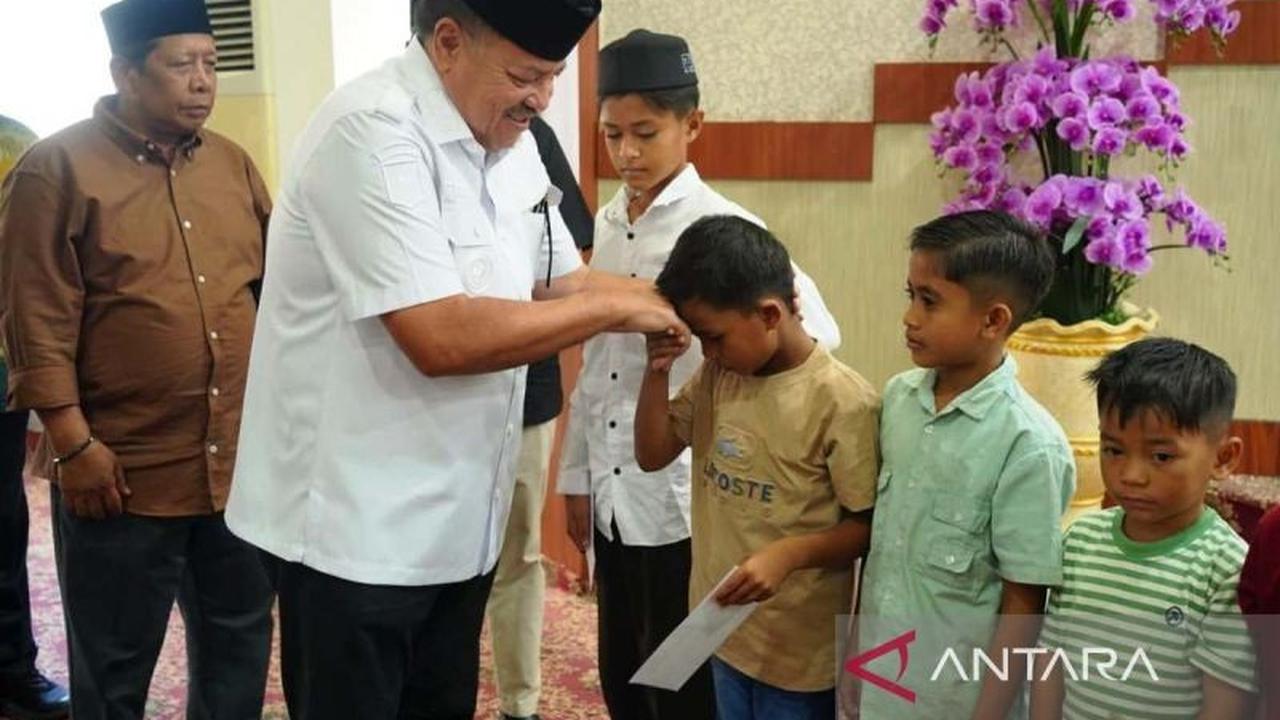 Pemkab Nagan Raya Salurkan Santunan untuk 400 Dhuafa dan Yatim Jelang Idul Fitri
