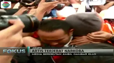 Ello terakhir bertransaksi dengan bandar narkoba di depan sebuah universitas di Jakarta Selatan. 