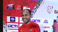 Legenda Timnas Indonesia, Elie Aiboy menghadiri press conference Balikpapan MasterCup di Studio MNC, Jakarta (5/10/2017). Acara ini digelar 5 November 2017 di Stadion Internasional Batakan Balikpapan (Bola.com/Doni Andreas Sidabutar)