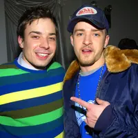 Jimmy Fallons dan Justin Timberlake bertemu pada tahun 2002 saat MTV Video Music Awards. Jimmy saat itu menjadi host dan mereka berdua pun menghabiskan malam bersenang-senang. (Larry Busacca/WireImage/USMagazine)
