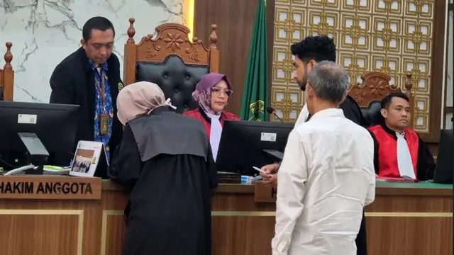 Menteri Lingkungan Hidup Tindak Tegas Pelaku Pengelolaan Sampah yang Tidak Taat Aturan.  foto: dok. Kementerian Lingkungan Hidup