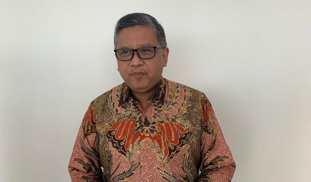 Hasto yang mendampingi Megawati mengaku tidak tahu apakah ada pembicaraan soal cawapres antara Megawati dengan Ridwan Kamil. <br>