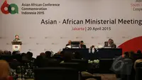 Menlu Retno Marsudi memberikan sambutan pada pembukaan Pertemuan Tingkat Menteri Asia-Afrika di JCC, Senin (20/4/2015). Pertemuan setingkat menteri tersebut merupakan rangkaian Peringatan ke-60 tahun KTT Asia Afrika 2015. (Liputan6.com/Herman Zakharia)