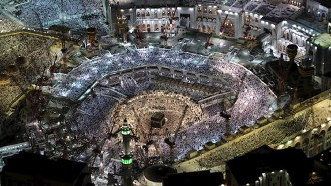 Situs Islam dilibas, Makkah kini bak Las Vegas