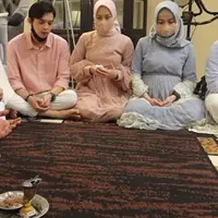 Rey Mbayang dan Dinda Hauw (Youtube/Rein Tv)