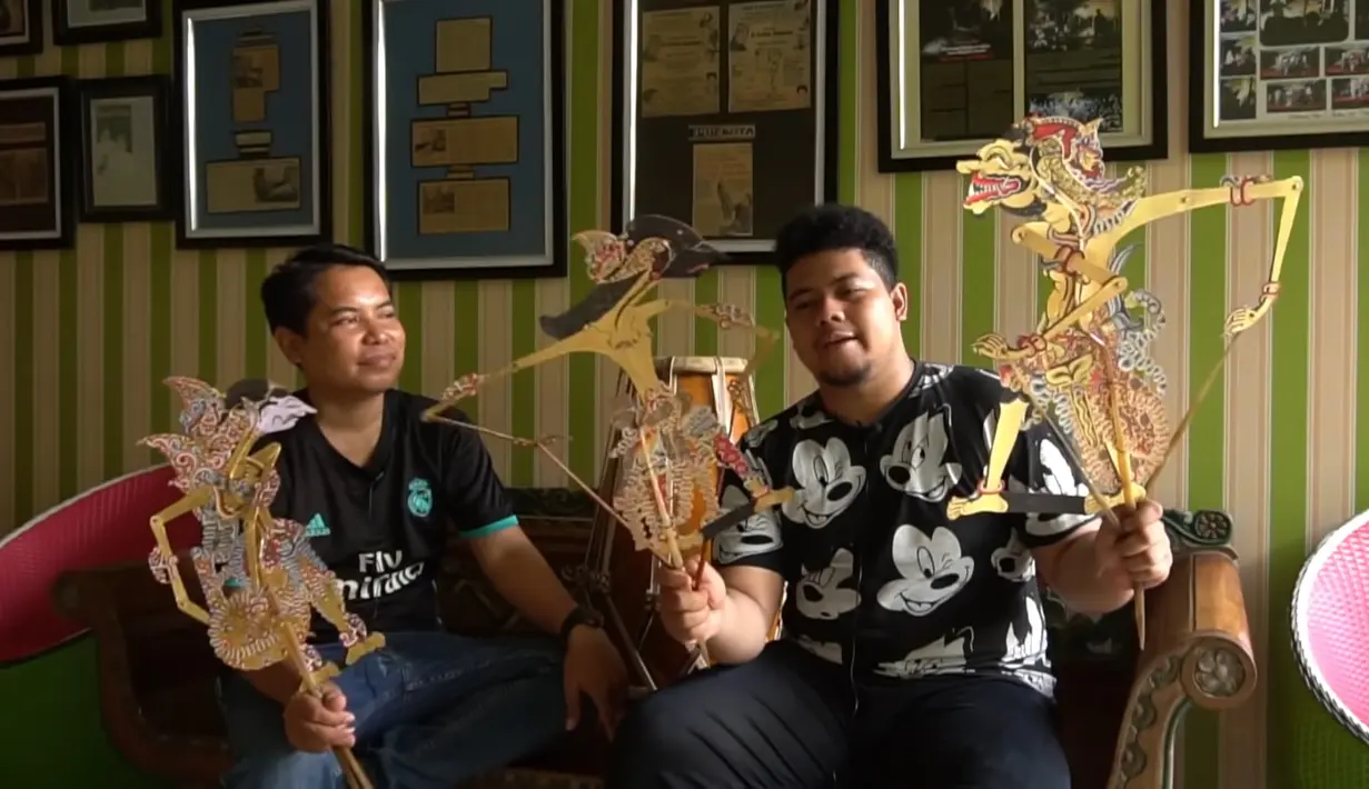 Kecintaannya terhadap dunia wayang terus dijaga. Beberapa koleksi wayang pun tersimpan dengan rapi. (Youtube Imam Subkhan)