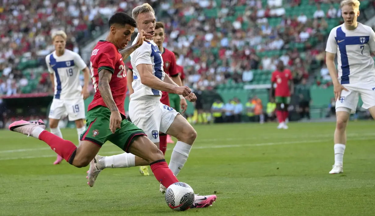 Laga berakhir dengan skor 4-2 untuk kemenangan Selecao. (AP Photo/Armando Franca)