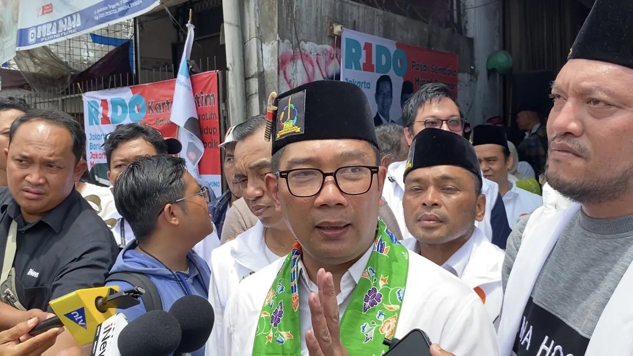 Ridwan Kamil (RK) menyambangi kawasan Pasar Tanah Abang, Jakarta, Senin (4/11/2024).