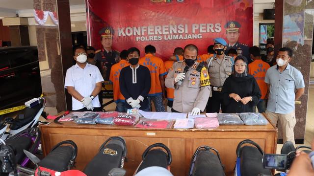Barang bukti Speda motor hasil curian dihadirkan dalam Konfrensi Pers  pengungkapan curanmor di Lumajang (Istimewa)