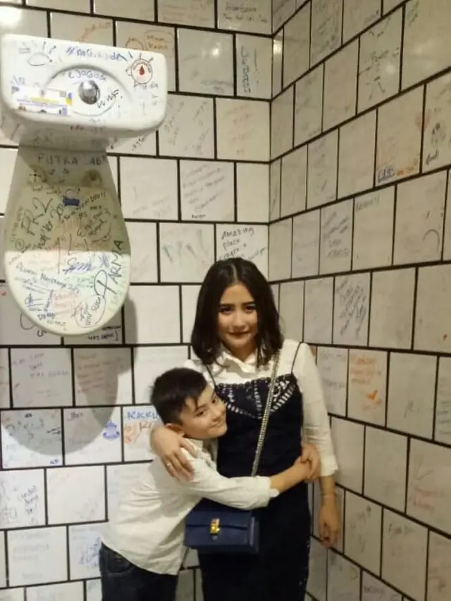 Mattwhite Aktor Cilik 'DANUR' Meninggal Dunia, Ini 6 Potret Kenangannya Bareng Prilly Latuconsina