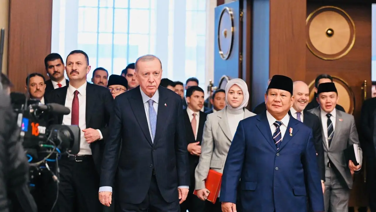 Presiden Republik Indonesia Prabowo Subianto bersama Presiden Turki Recep Tayyip Erdoğan.