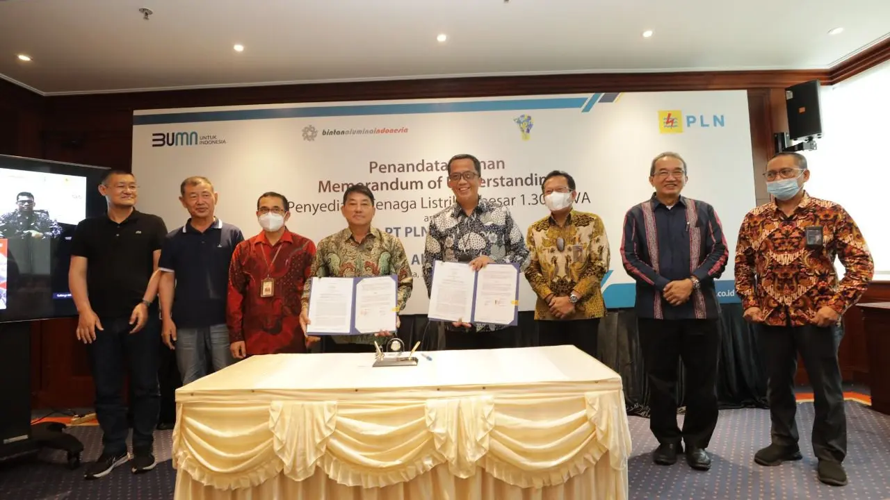 PT PLN (Persero) berkolaborasi dengan PT Bintan Alumina Indonesia (BAI), PLN akan memasok listrik untuk eksplorasi aluminium di Kawasan Ekonomi Khusus (KEK) Galang Batang, Kepulauan Riau