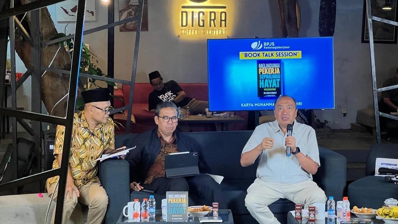 Bedah Buku 'Melindungi Pekerja Sepanjang Hayat'