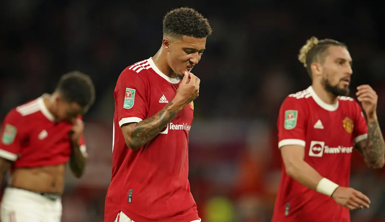 Jadon Sancho. Sebagai pembelian termahal Manchester United musim ini dengan nilai 85 juta euro, belum satu pun gol dicetaknya. Ia telah dimainkan dalam 7 laga di semua ajang, teranyar adalah saat menjadi starter kontra West Ham di ajang Piala Liga yang berujung kekalahan 0-1. (AP/Dave Thompson)