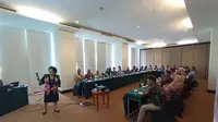 Mareyke Moningka saat menjadi pembicara pada Pelatihan Program Penguatan Pemerintahan dan Pembangunan Desa  (P3PD) Kemendagri. (Istimewa)