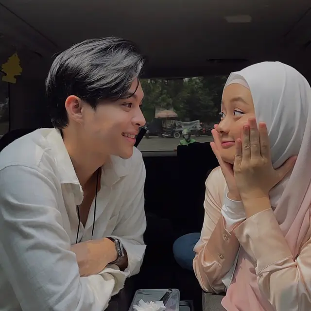 Rey Mbayang dan Dinda Hauw. (Foto: Instagram @rey_mbayang)