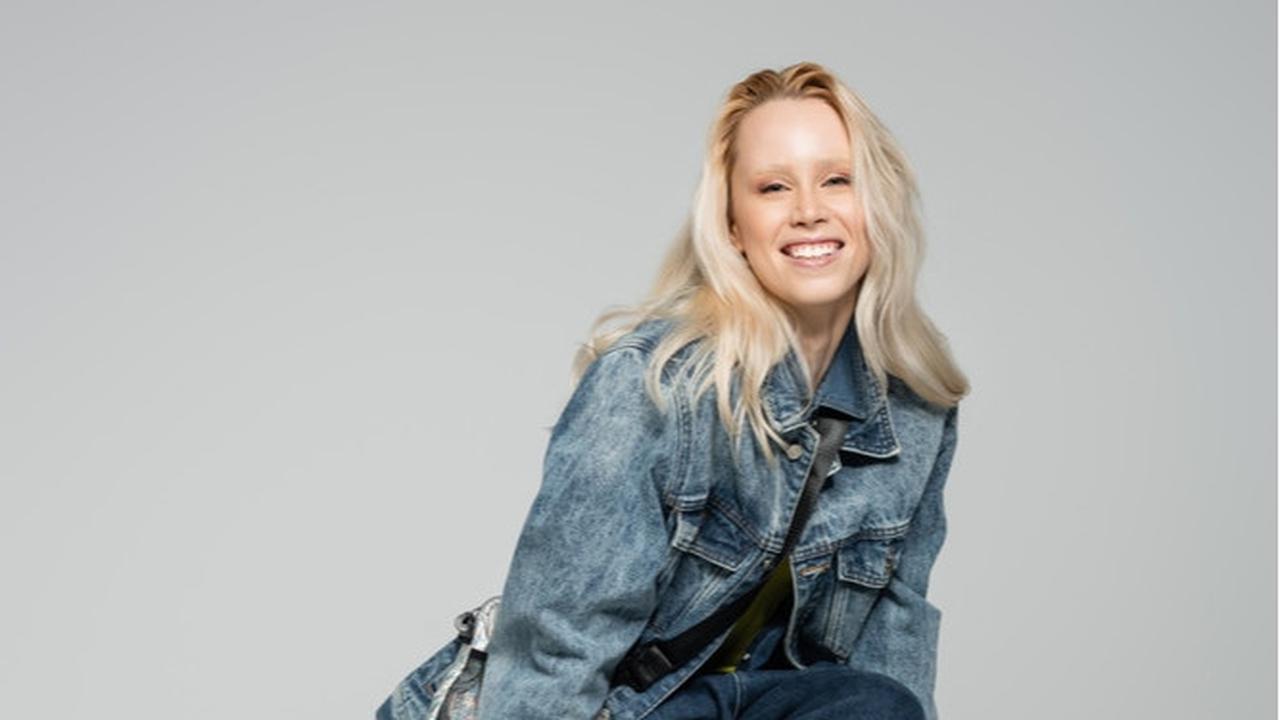 Ilustrasi outfit blue denim