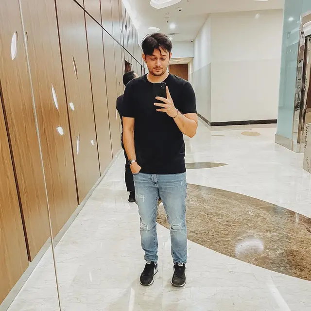 Andrew Andika