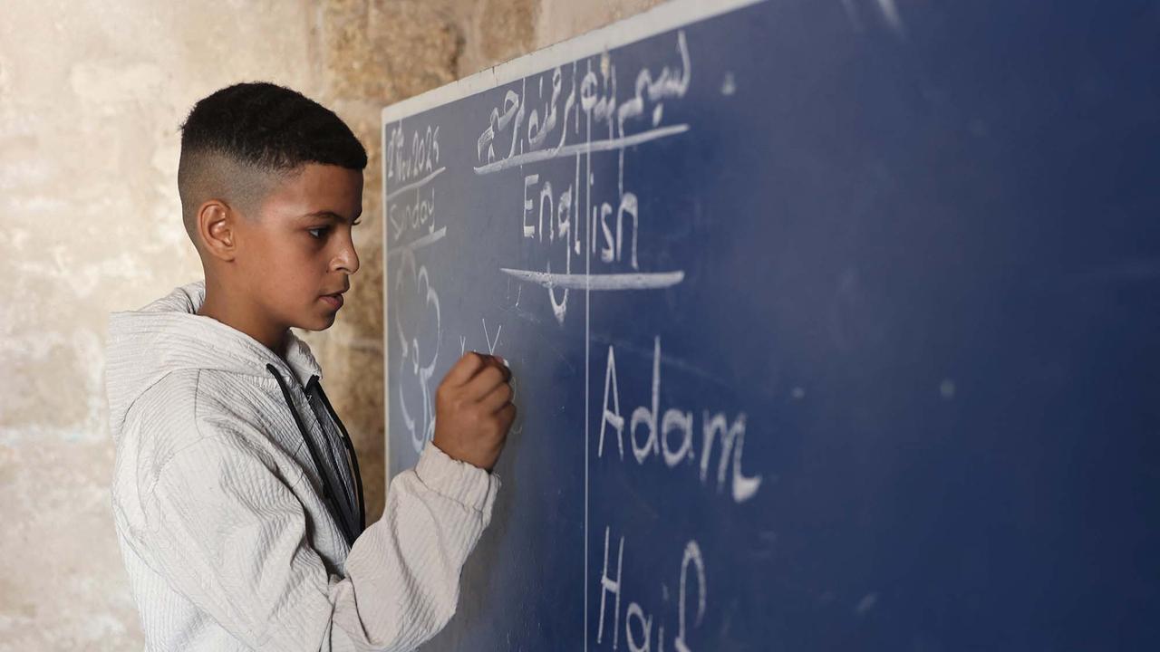 FOTO: Potret Anak-Anak Gaza  Kembali Bersekolah Usai Gencatan Senjata