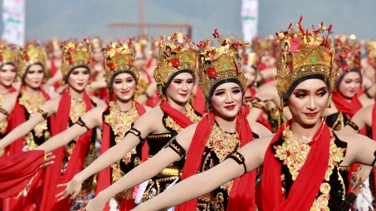 Siap-Siap, Akhir Pekan Ini Ribuan Gandrung Menari di Pantai Marina Boom Banyuwangi