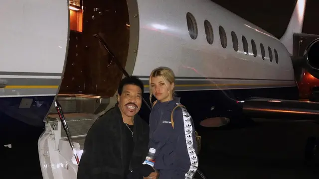 [Bintang] Scott Disick - Sofia Richie