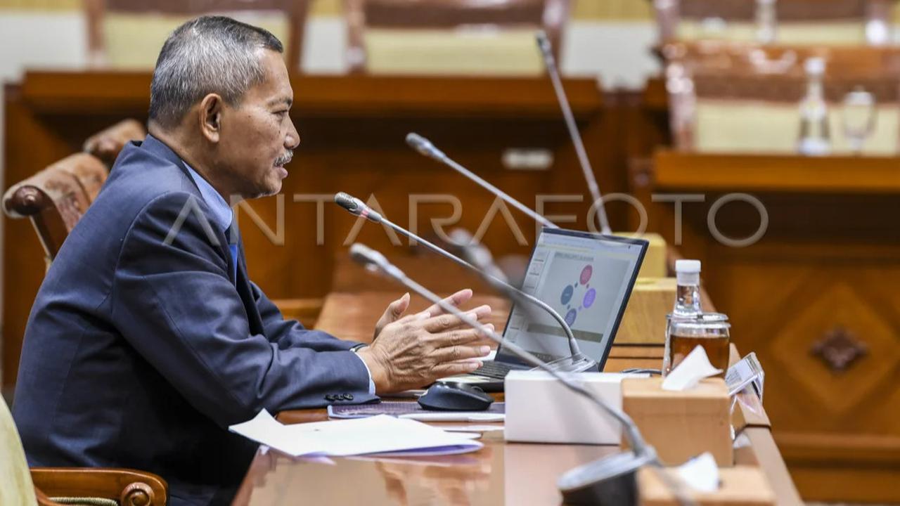 Komisi III DPR ‘Semprot’ Capim KPK Ibnu Basuki: Saudara Pernah Vonis Bebas Terdakwa Korupsi