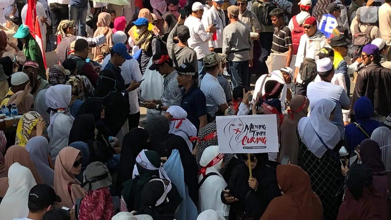 Demonstrasi jelang sidang putusan sengketa Pilpres 2019 di MK.