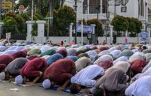 Lebaran dalam Bingkai Kenangan dan Keheningan