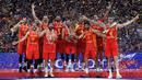 Timnas Basket Spanyol merayakan kemenangan di atas podium saat Piala Dunia Basket 2019 di Beijing, China, 15 September 2019. Pelatih Sergio Scariolo telah mengumumkan daftar pemain mereka untuk Piala Dunia Basket 2023 yang akan diselenggarakan di Indonesia, Jepang, dan Filipina. Tercatat, ada 5 pebasket NBA yang dipanggil untuk memperkuat sang juara bertahan di ajang tersebut. (AFP/Greg Baker)
