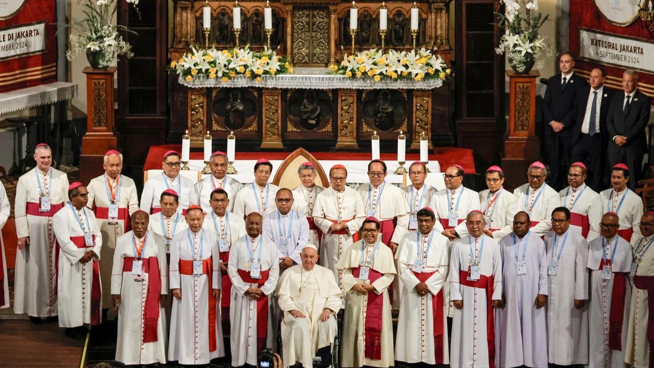 Paus Fransiskus di Katedral Jakarta