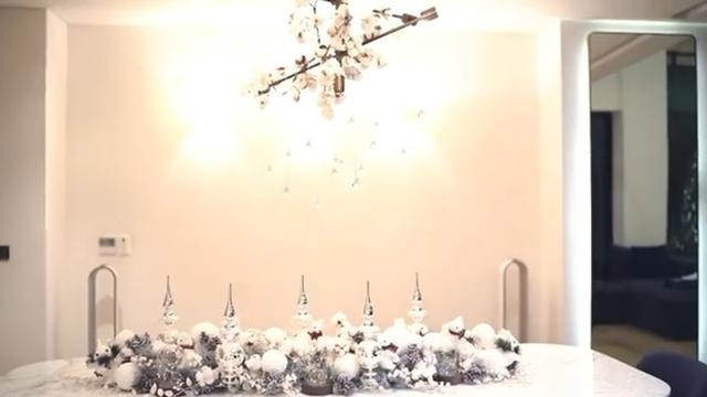 Sambut Natal, Ini 7 Potret Dekorasi Rumah Sandra Dewi Bertema White Christmas.
