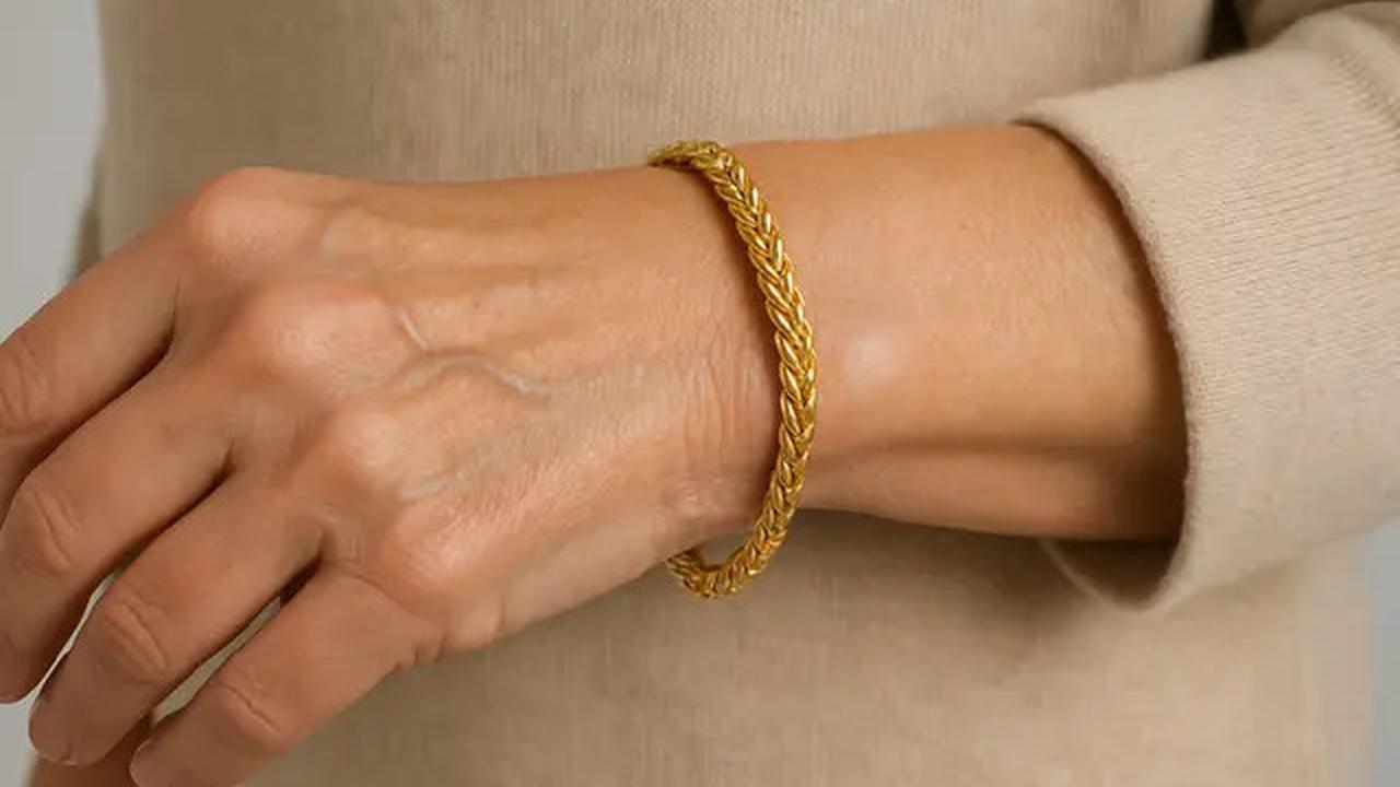 15 Model Gelang Emas untuk Usia 50 Tahun ke Atas, Pilihan Anggun dan Elegan di Segala Acara