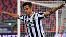 Paulo Dybala. Sayap serang berusia 27 tahun ini telah 6 musim memperkuat Juventus. Ia tersingkir akibat rentan cedera dan kalah bersaing dengan Federico Chiesa dan Dejan Kulusevski yang lebih dipercaya Andrea Pirlo. Musim lalu ia hanya tampil 25 kali di semua ajang. (Foto: AFP/Andreas Solaro)