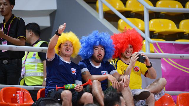 Ilustrasi penonton bergaya unik