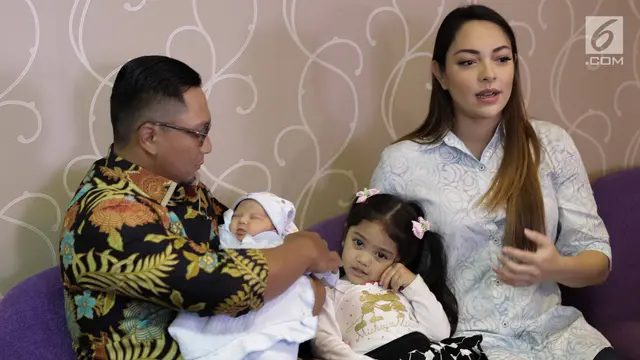 Selamat, Dokter Cantik Reisa Broto Asmoro Dikaruniai Anak Laki-laki