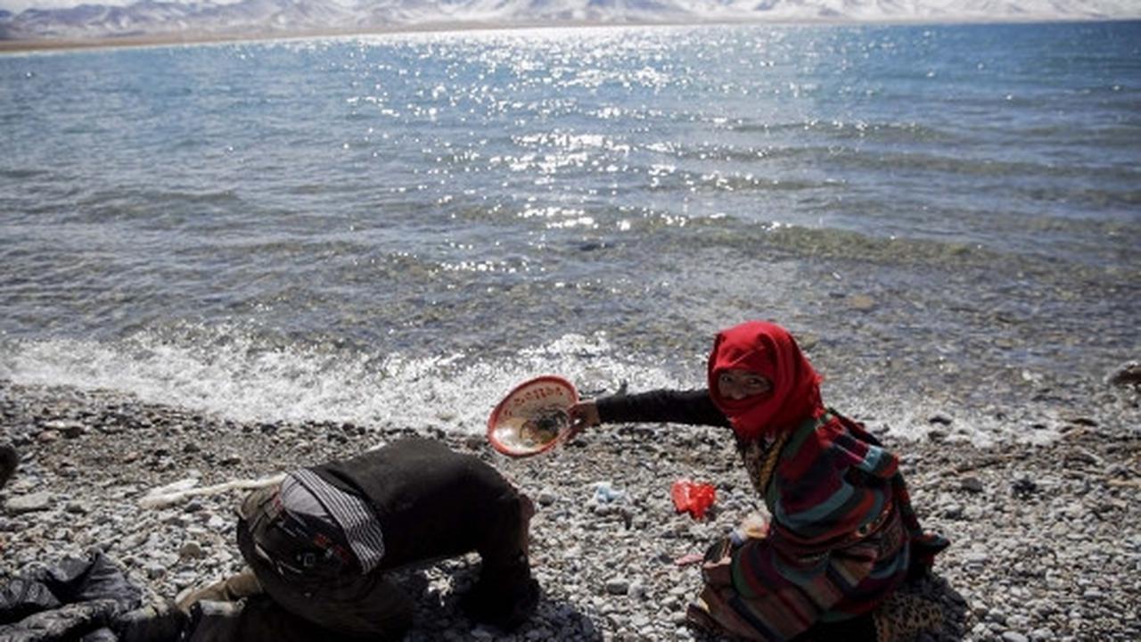 Menikmati keindahan Danau Namtso di ketinggian 4.718 mdpl
