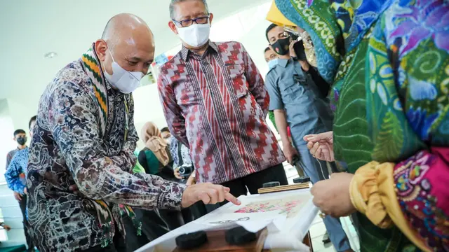 Cetak Local Champion MenkopUKM Dorong Pemda Kembangkan Produk UKM Unggulan