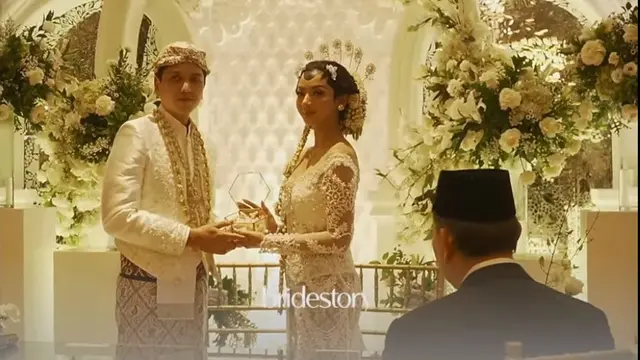 Rendi John dan Glenca Chysara menikah pada Minggu (20/11/2022) siang di Jakarta. (Foto: YouTube Glenca Chysara)