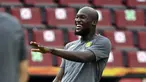 Pemain Inter Milan Romelu Lukaku tertawa saat sesi latihan di Cologne, Jerman, Kamis (20/8/2020). Inter Milan akan menghadapi Sevilla di final Liga Europa. (AP Photo/Ina Fassbender, Pool)