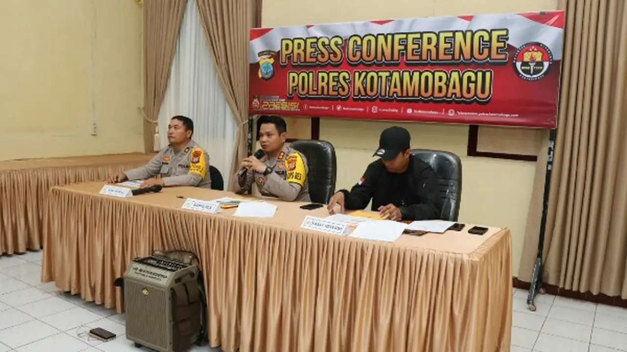 Kapolres Kotamobagu AKBP Dasveri Abdi saat memaparkan bagaimana perkembangan Kamtibmas sepanjang tahun 2022.