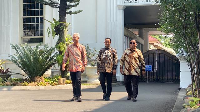 Tiga bakal calon presiden di Pemilu 2024, Prabowo Subianto, Ganjar Pranowo dan Anies Baswedan kompak mengaku senang usai diundang Presiden Joko Widodo (Jokowi) makan siang di Istana Kepresidenan, Senin, (30/10/2023).