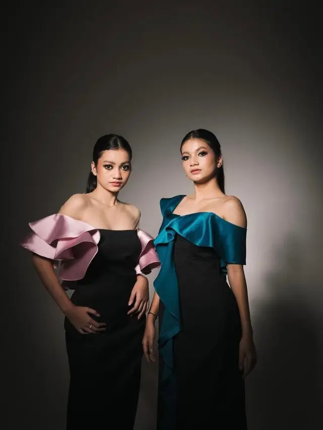 Mirip Bak Kembar, Intip 6 Gaya Pemotretan Ratu Sofya Pemeran ‘Dari Jendela SMP’ dan Adiknya