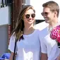 Miranda Kerr dan Evan Spiegel. (foto: usmagazine)