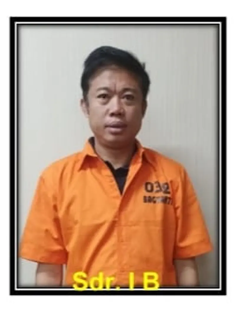 Bareskrim Polri menetapkan mantan anggota Polres Samarinda Ismail Bolong alias IB dan dua orang lainnya sebagai tersangka tambang ilegal